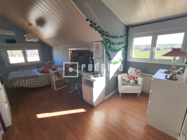 Casa en venta en calle De Coruña, Torrejón Del Rey, Guadalajara 48/64