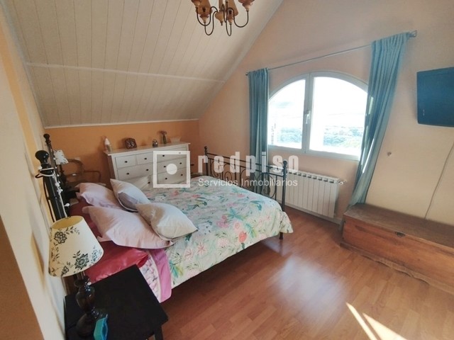 Casa en venta en calle De Coruña, Torrejón Del Rey, Guadalajara 41/64