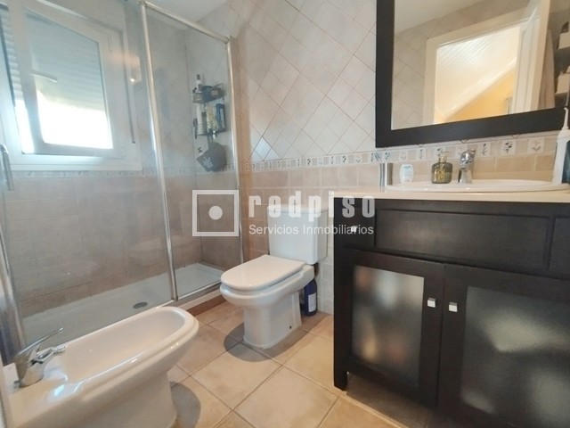 Casa en venta en calle De Coruña, Torrejón Del Rey, Guadalajara 32/64