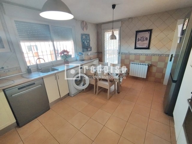 Casa en venta en calle De Coruña, Torrejón Del Rey, Guadalajara 9/64