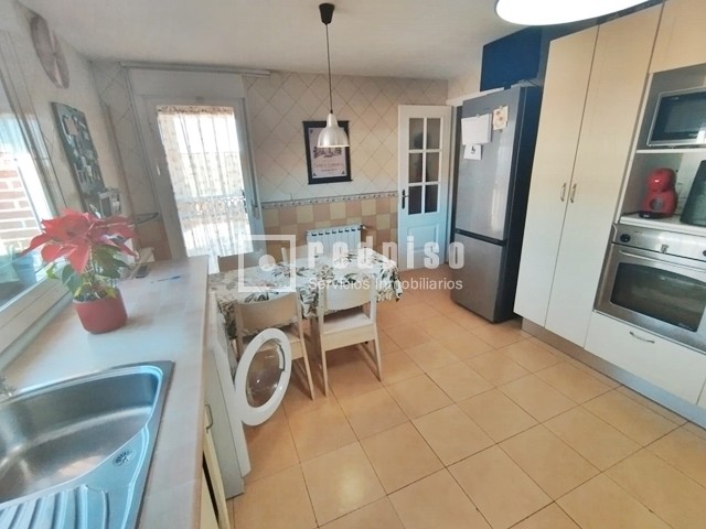 Casa en venta en calle De Coruña, Torrejón Del Rey, Guadalajara 8/64