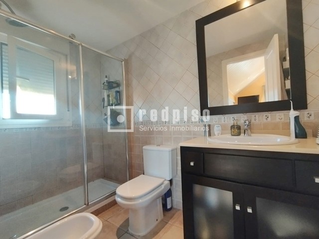 Casa en venta en calle De Coruña, Torrejón Del Rey, Guadalajara 34/64