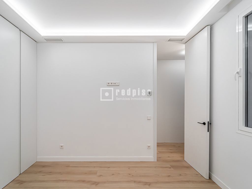 Piso en venta en calle De Hermosilla, Madrid, Madrid 32/35