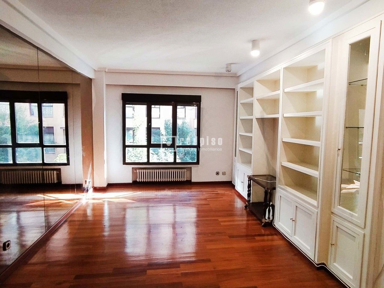 Piso en alquiler en  calle de Abtao, Madrid  1/1