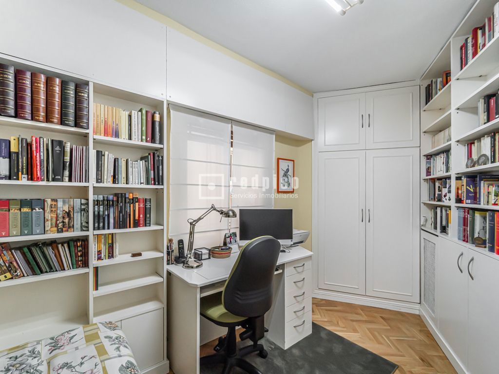 Piso en venta en calle Del Marqués De Mondéjar, Salamanca, Madrid 40/40