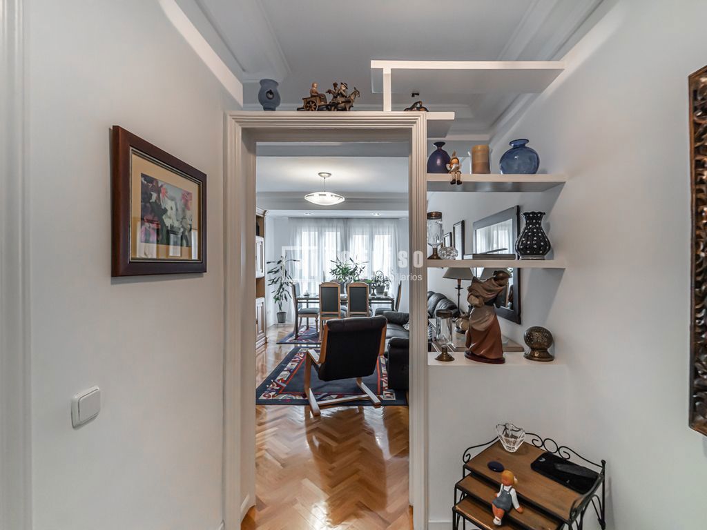 Piso en venta en calle Del Marqués De Mondéjar, Salamanca, Madrid 7/40