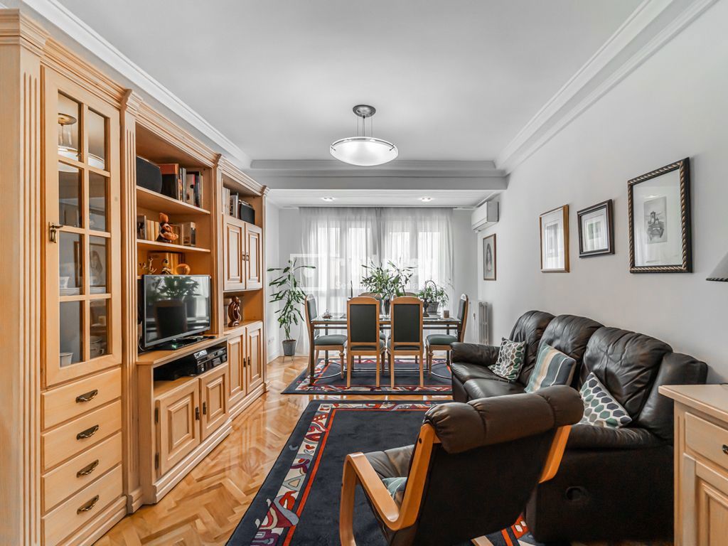 Piso en venta en  calle del Marqués de Mondéjar, Salamanca, Madrid  1/1