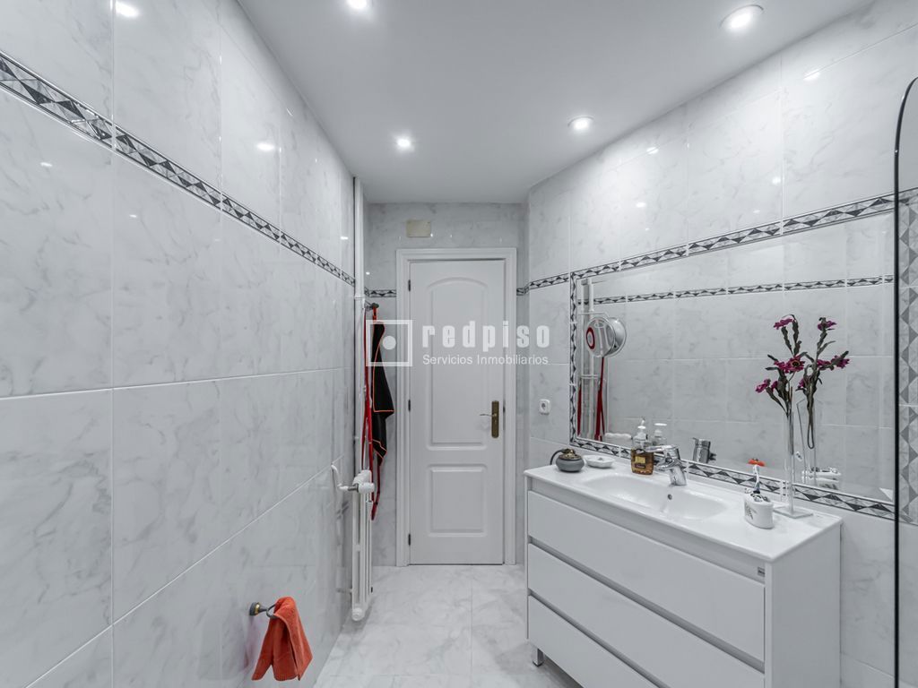 Piso en venta en calle Del Marqués De Mondéjar, Salamanca, Madrid 28/40