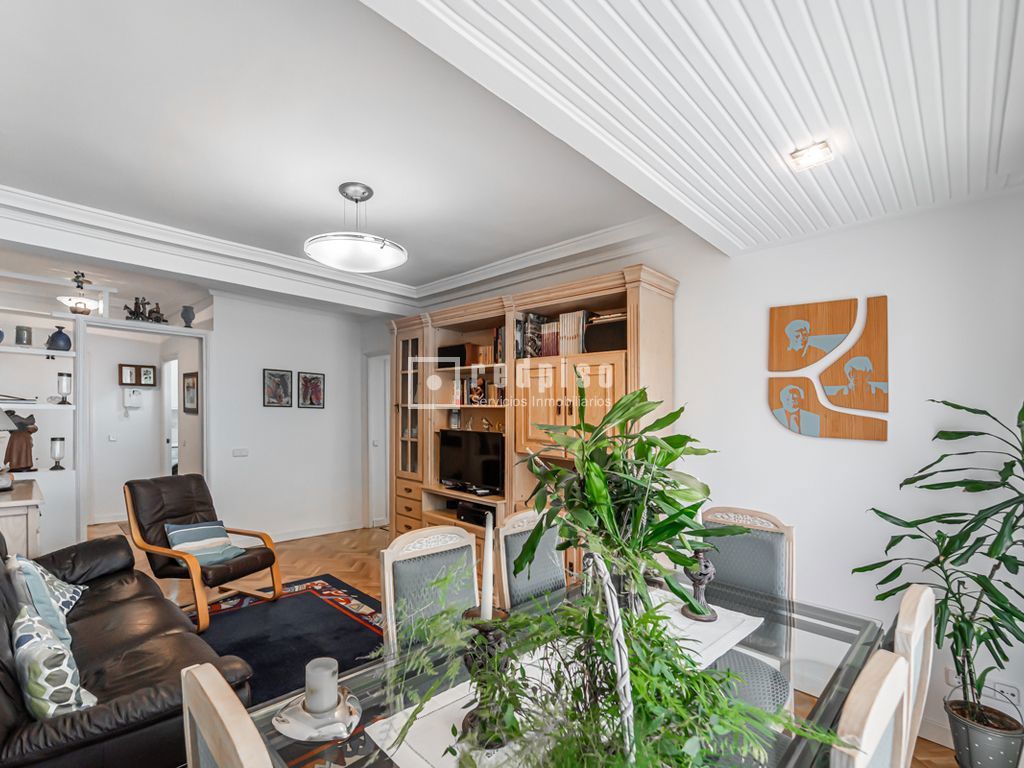 Piso en venta en calle Del Marqués De Mondéjar, Salamanca, Madrid 5/40