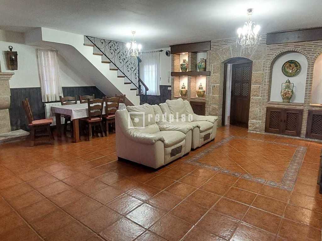 Casa en alquiler en  calle de Berlín, Talavera de la Reina, Toledo  7/31