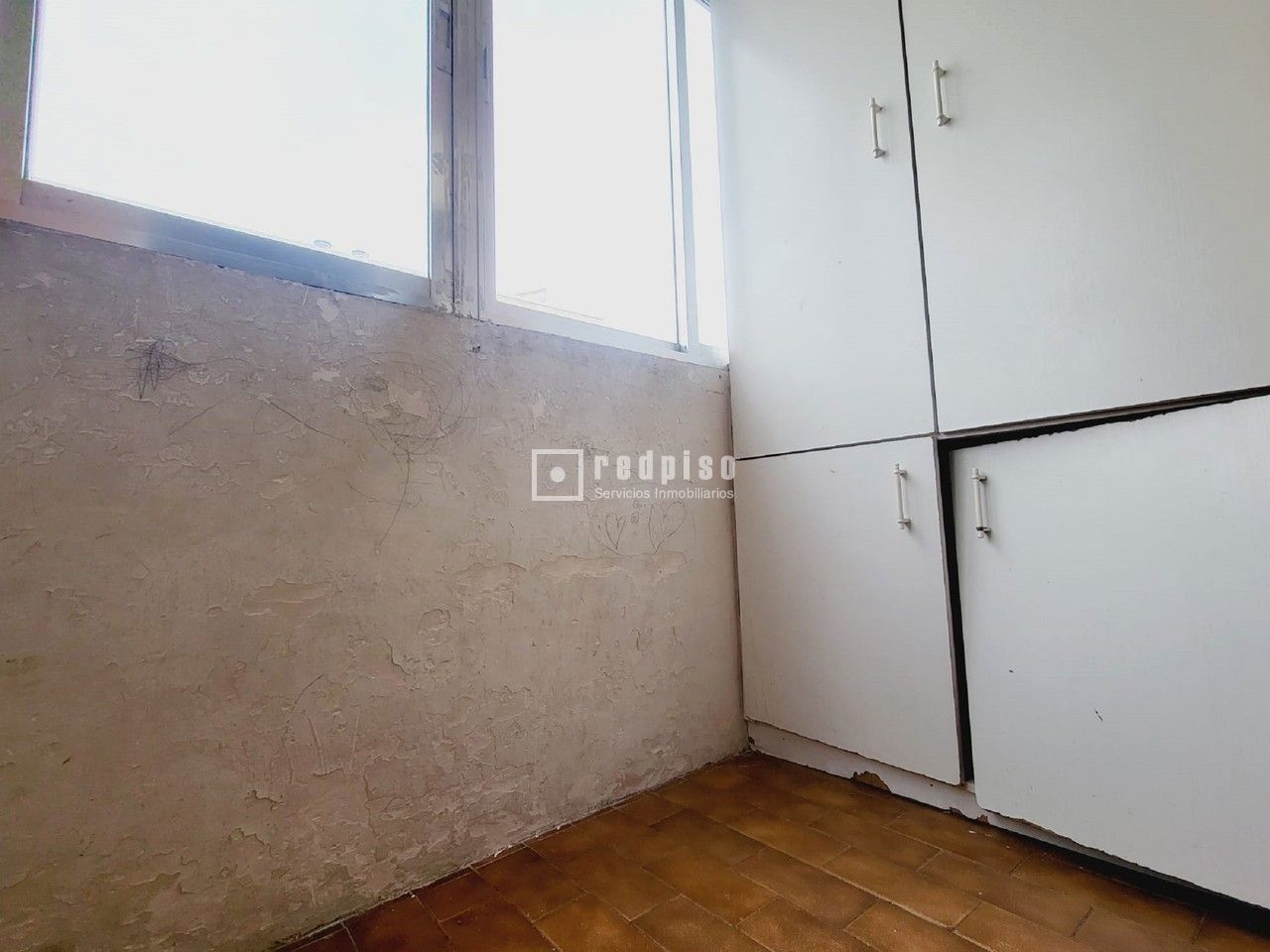 Piso en venta en  calle de la Constitución, Alcobendas, Madrid  7/30