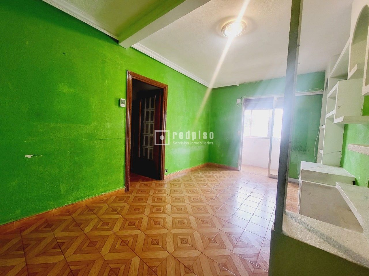 Piso en venta en  calle de la Constitución, Alcobendas, Madrid  5/30