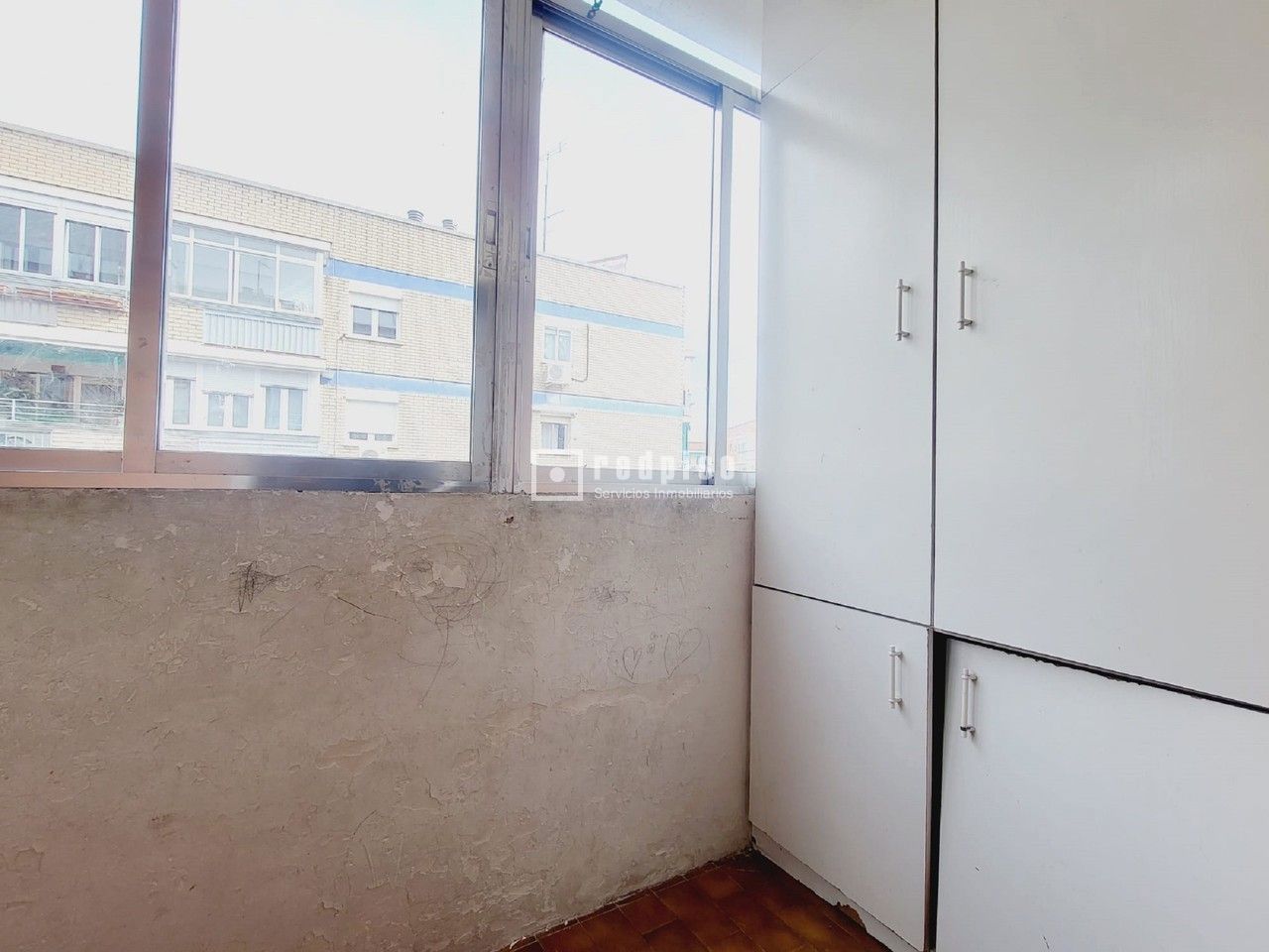 Piso en venta en  calle de la Constitución, Alcobendas, Madrid  8/30