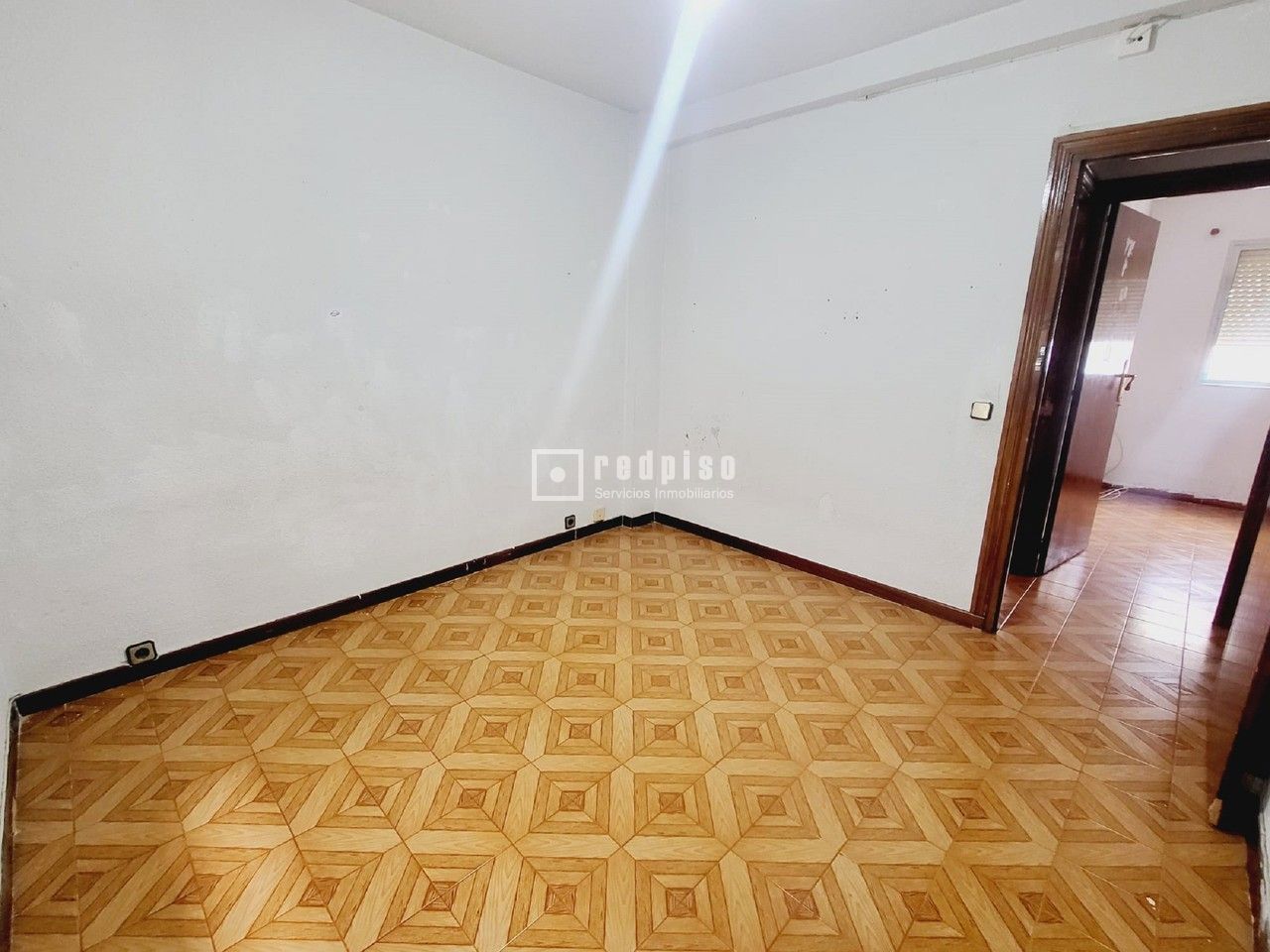 Piso en venta en  calle de la Constitución, Alcobendas, Madrid  18/30