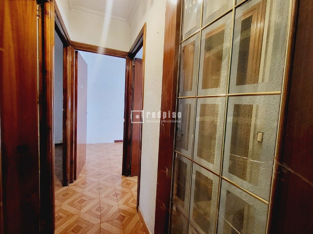 Piso en venta en  calle de la Constitución, Alcobendas, Madrid  11/30