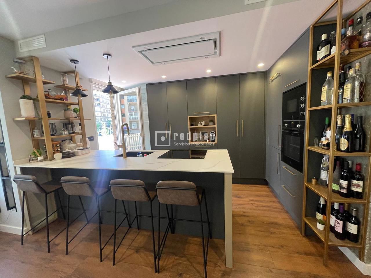 Piso en venta en avenida De Navarra, Zaragoza, Zaragoza 5/28