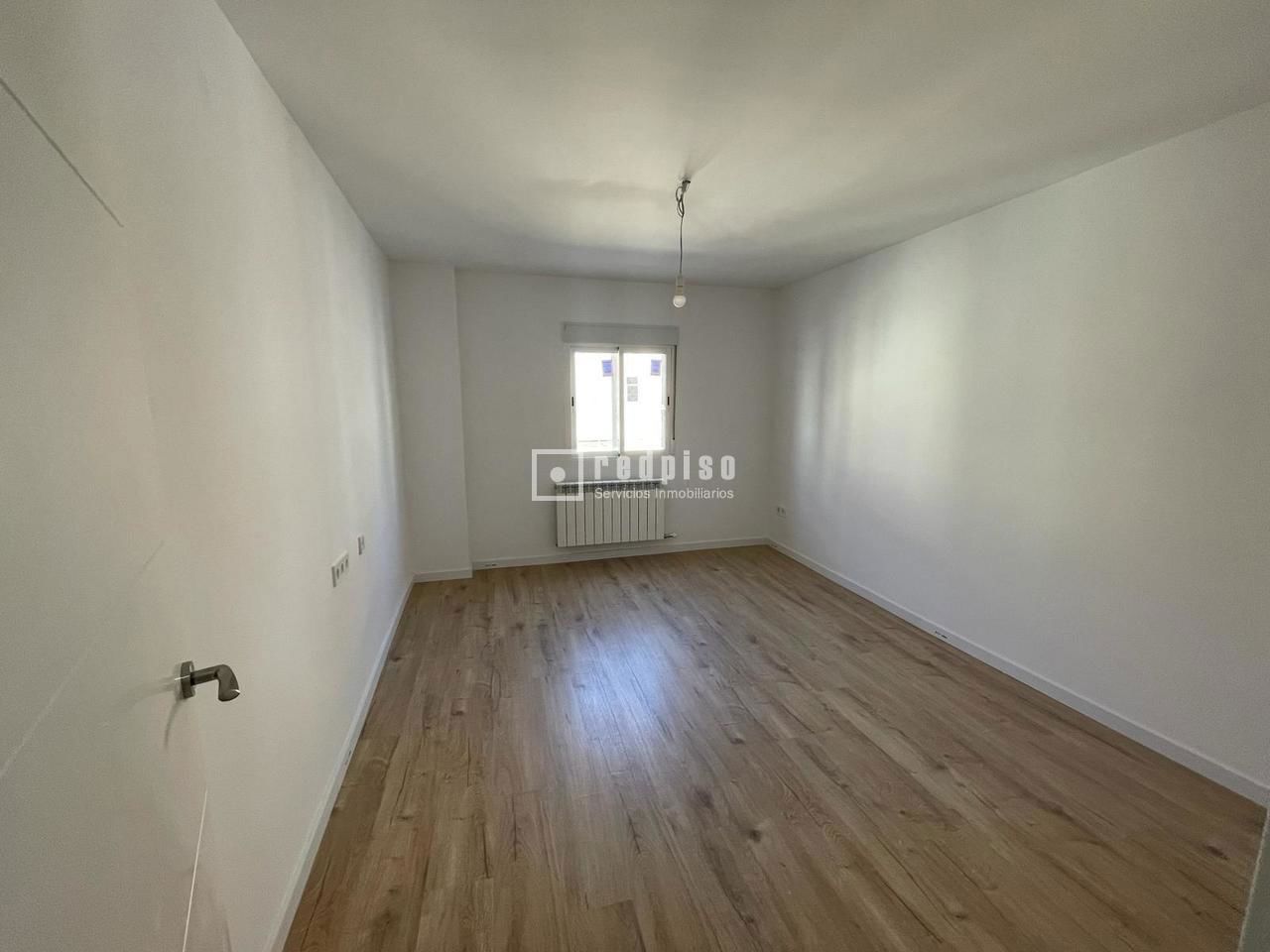 Piso en venta en  calle Arias, Zaragoza  1/1