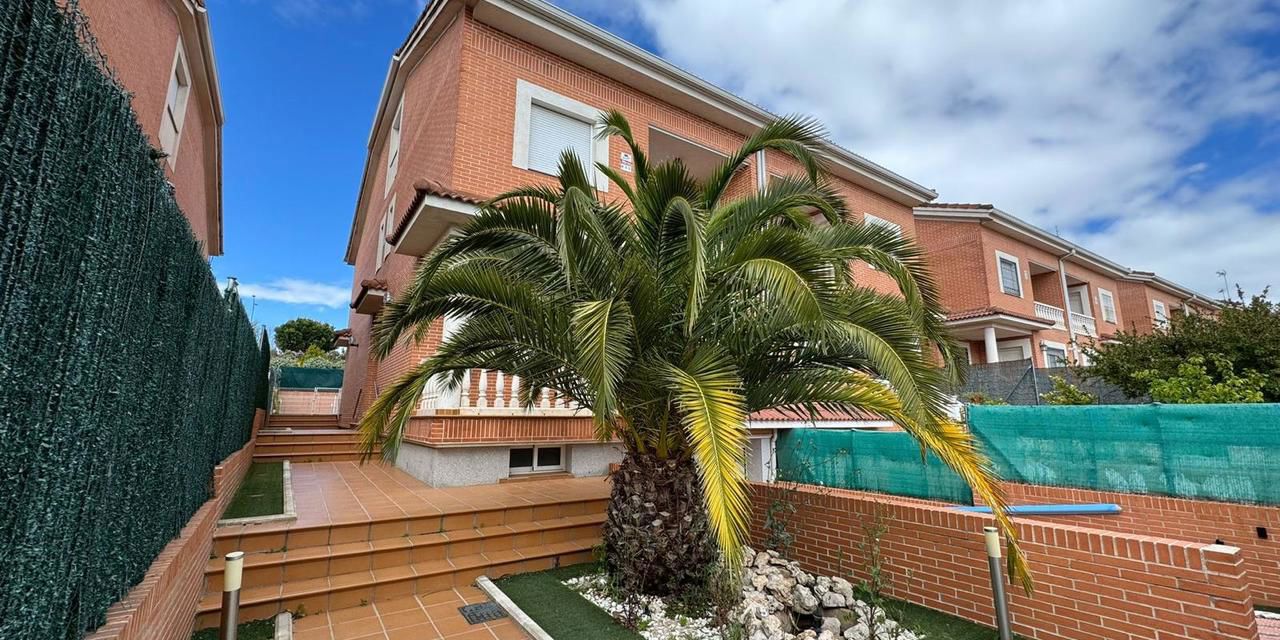 Casa en venta en  avenida de Valdelacea, Arroyomolinos, Madrid  1/1