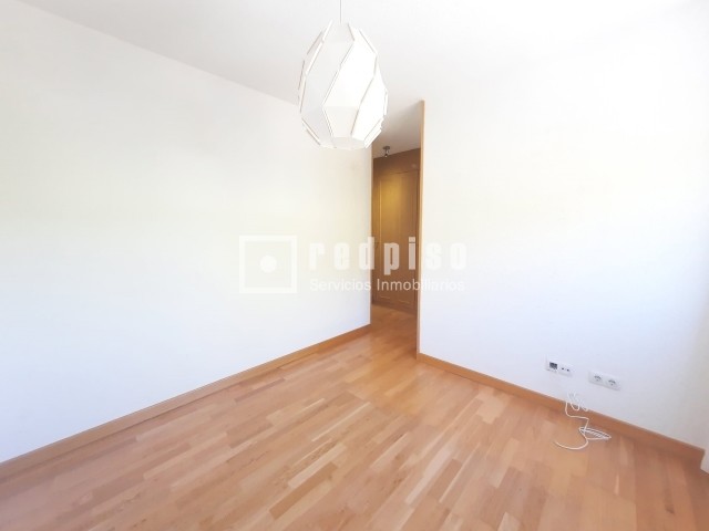 Piso en venta en Paracuellos De Jarama, Madrid 18/29