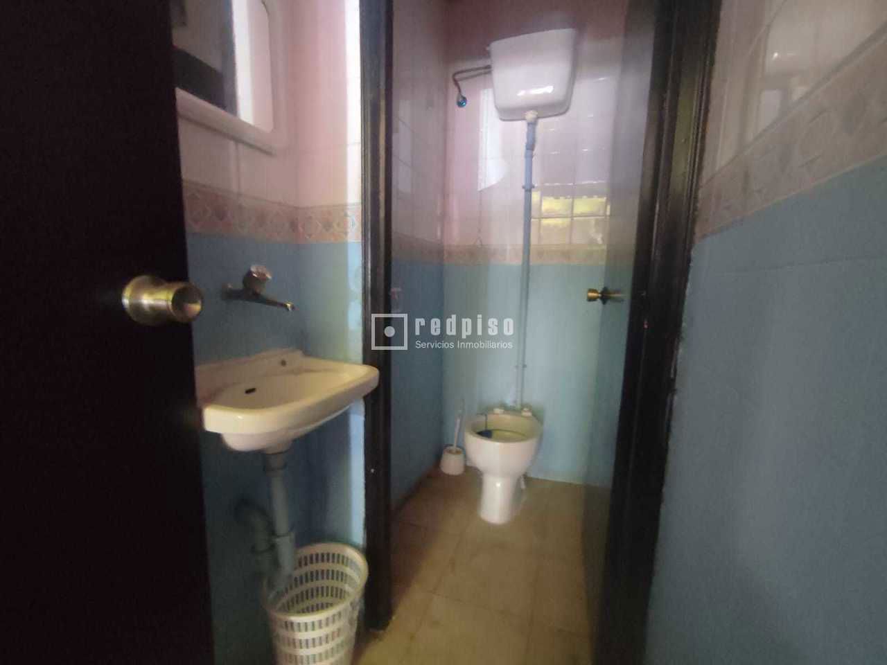 Local en venta en  calle de Badajoz, Alcorcón, Madrid  6/8