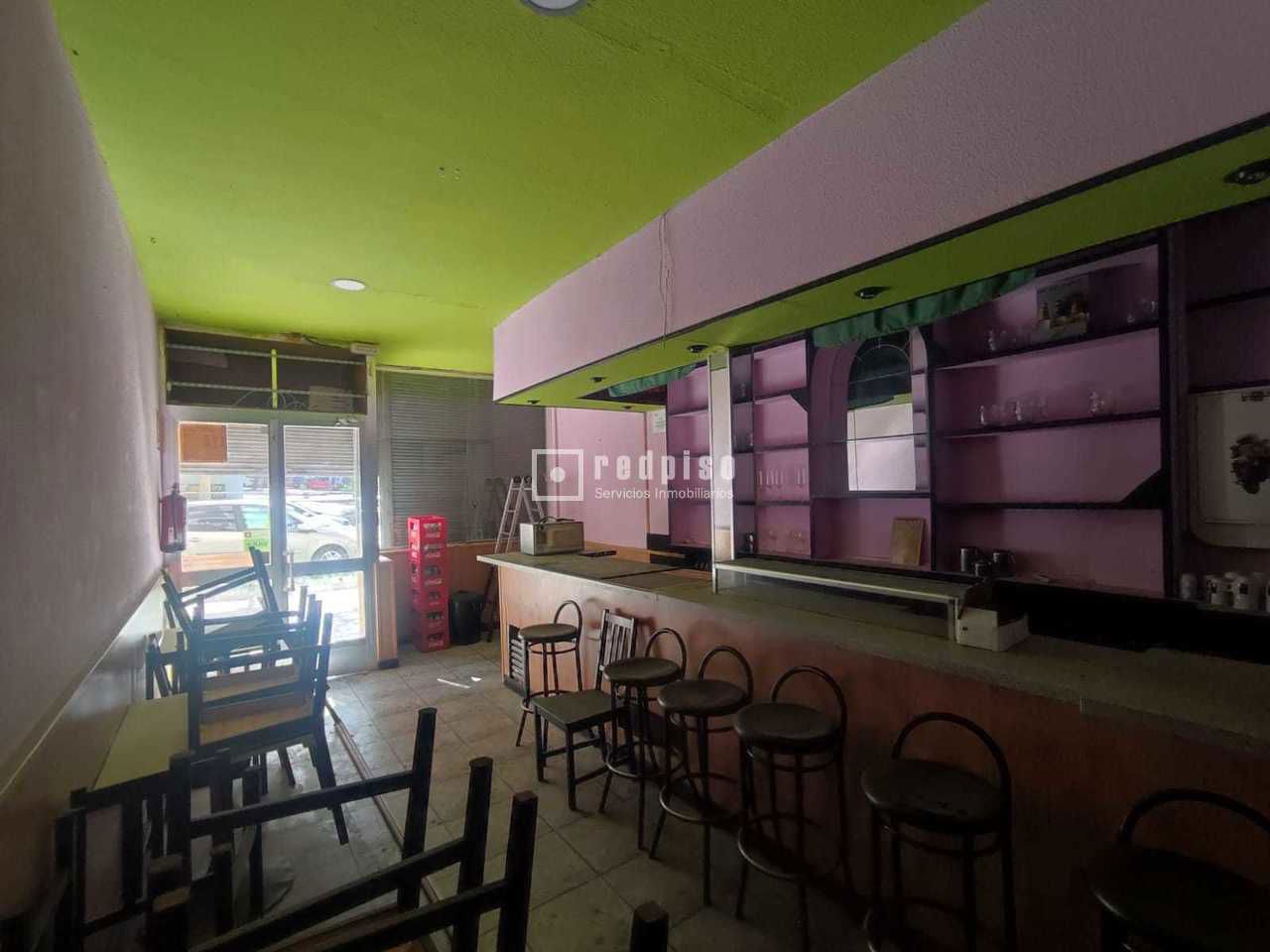 Local en venta en  calle de Badajoz, Alcorcón, Madrid  2/8