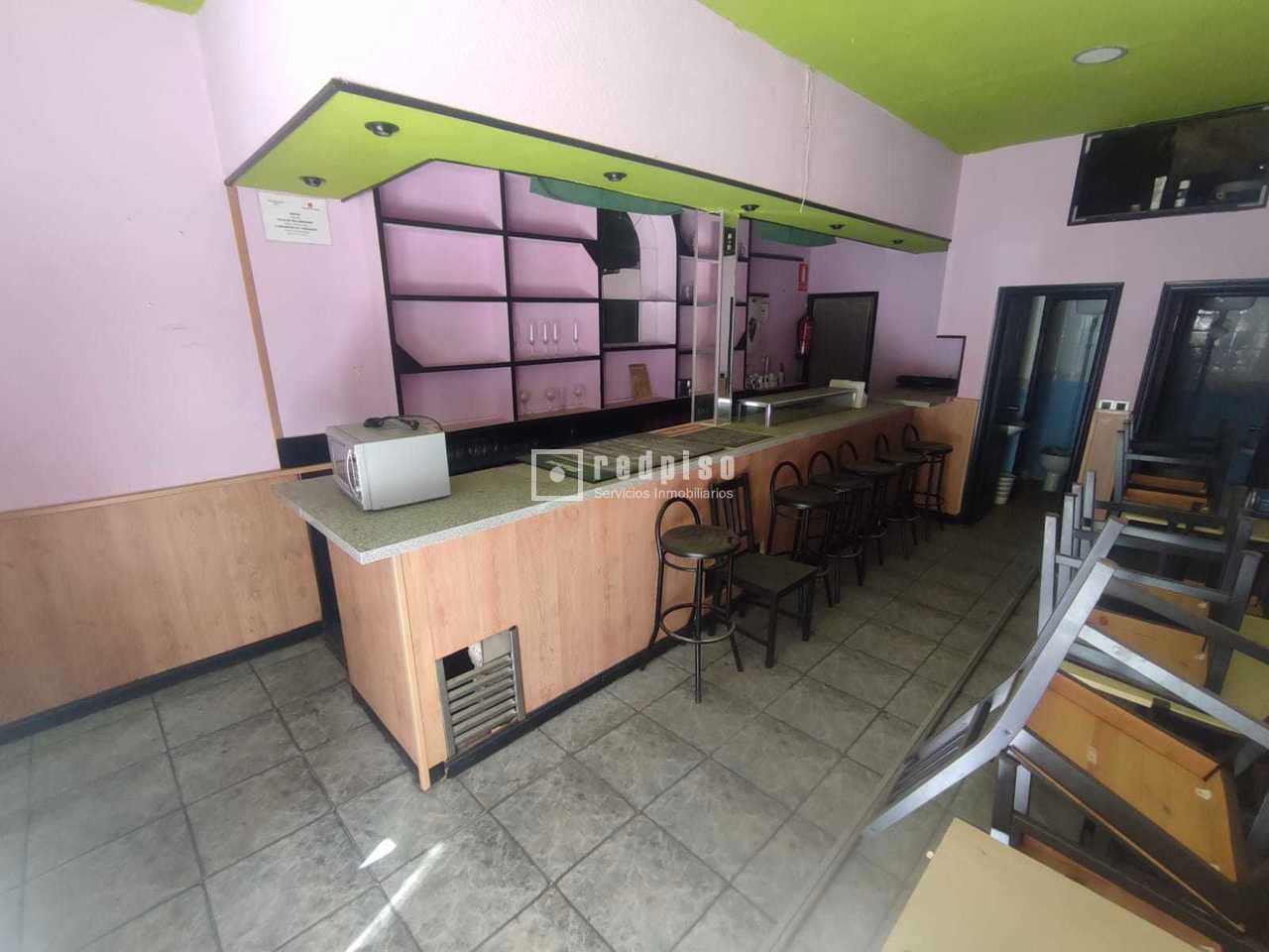 Local en venta en  calle de Badajoz, Alcorcón, Madrid  3/8