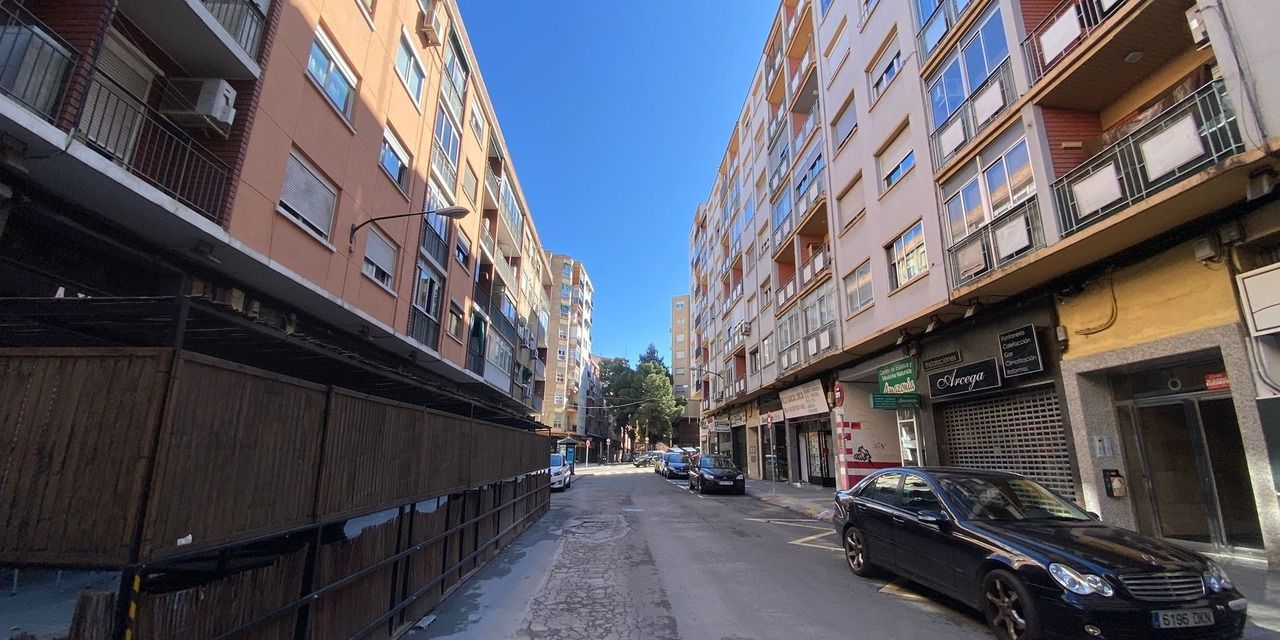 Local en venta en  calle de Federico García Lorca, Zaragoza  1/1