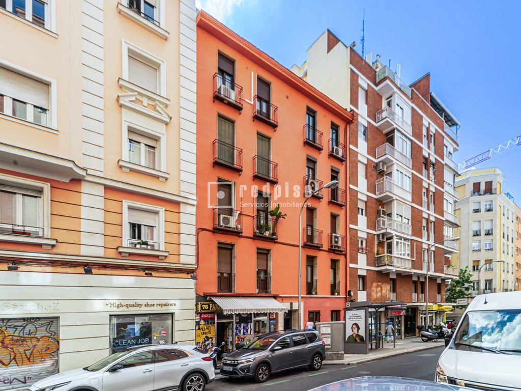 Piso en venta en  calle de Alonso Cano, Tetuán, Madrid  1/1