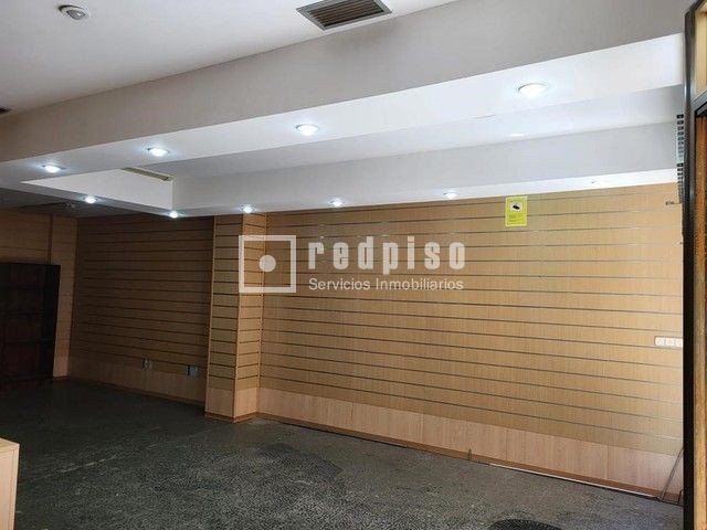 Local en venta en calle Del Alcalde Próspero Castaño, San Juan De Aznalfarache, Sevilla 7/11