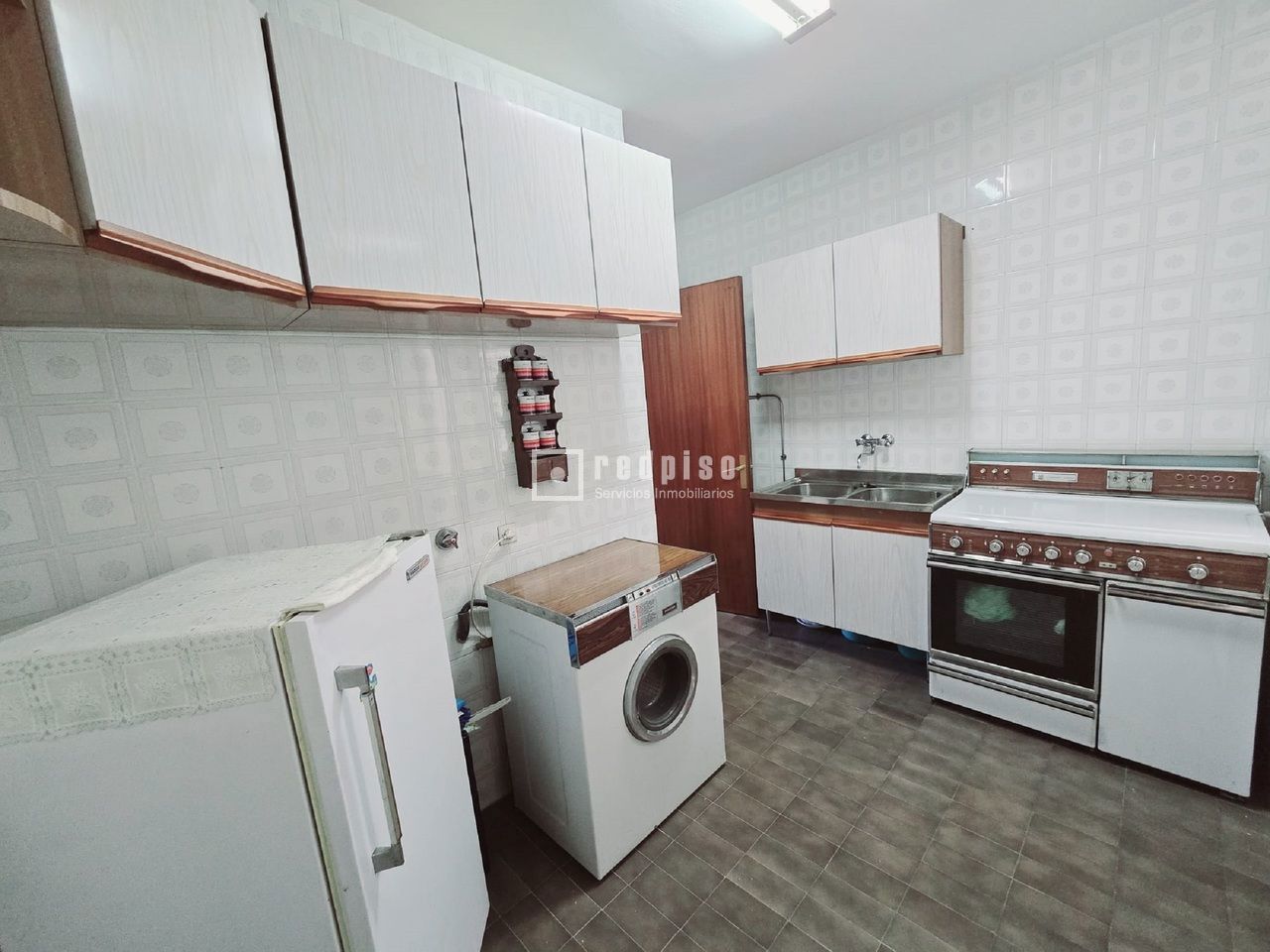 Piso en venta en  calle del Marqués de la Valdavia, Alcobendas, Madrid  16/29