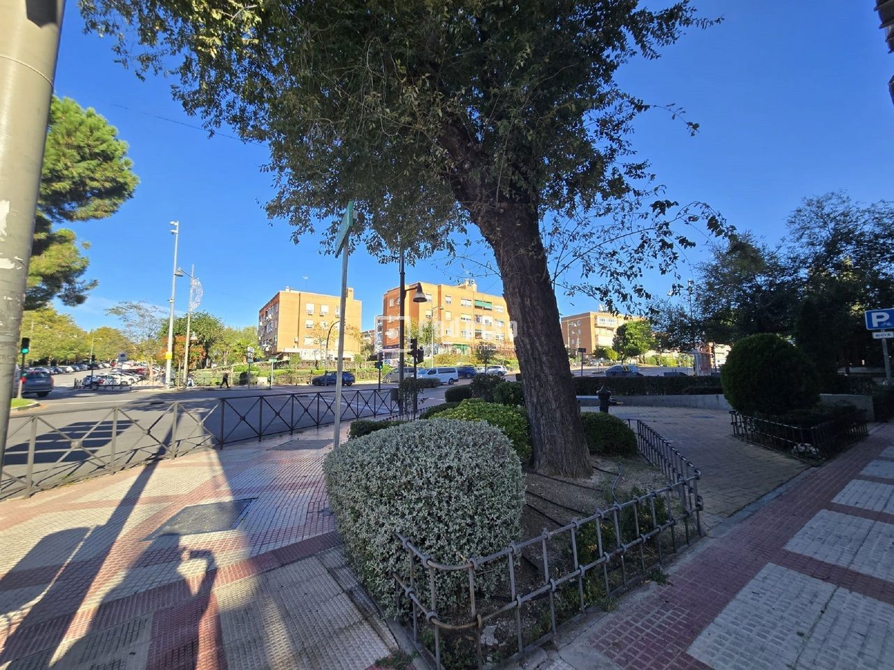 Piso en venta en  calle del Marqués de la Valdavia, Alcobendas, Madrid  27/29