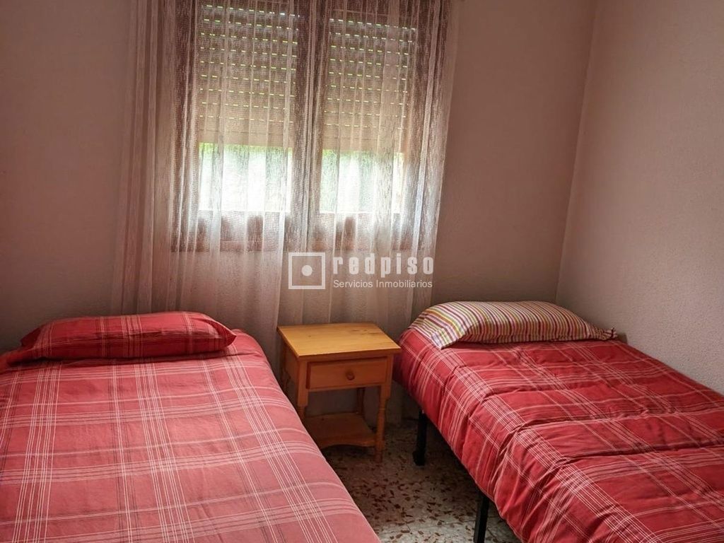 Casa en venta en  calle de San Bartolomé, Navaluenga, Ávila  12/18