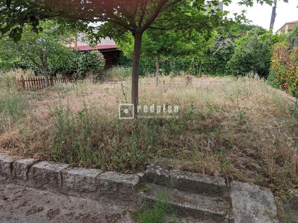 Casa en venta en  calle de San Bartolomé, Navaluenga, Ávila  18/18