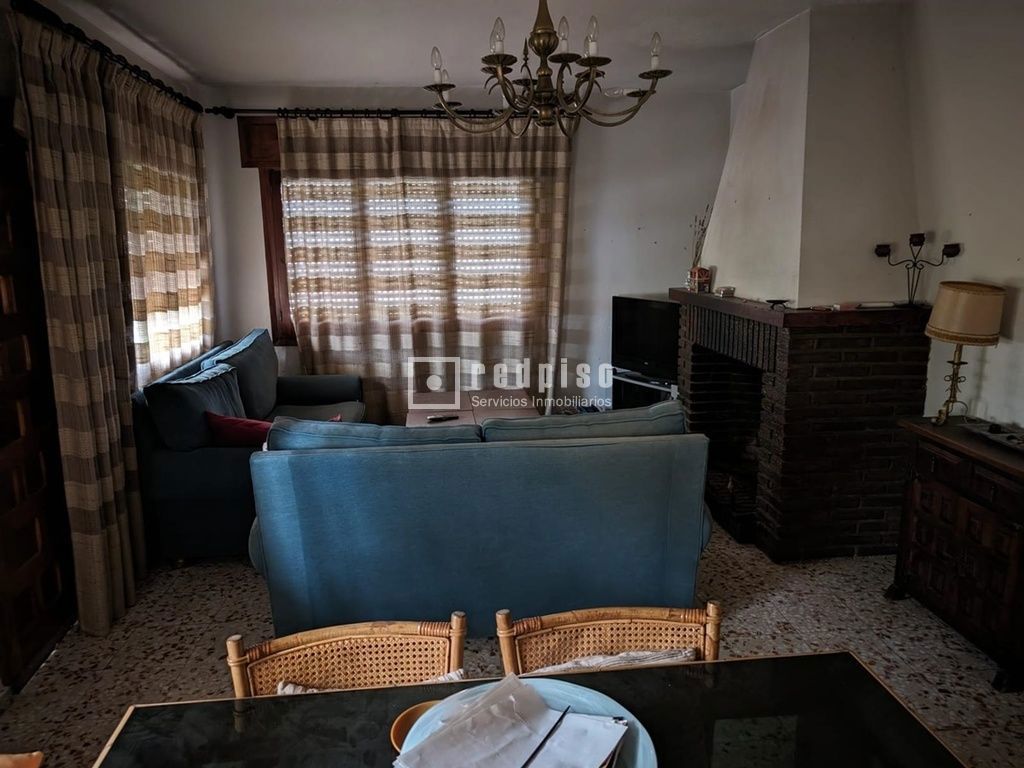 Casa en venta en  calle de San Bartolomé, Navaluenga, Ávila  8/18