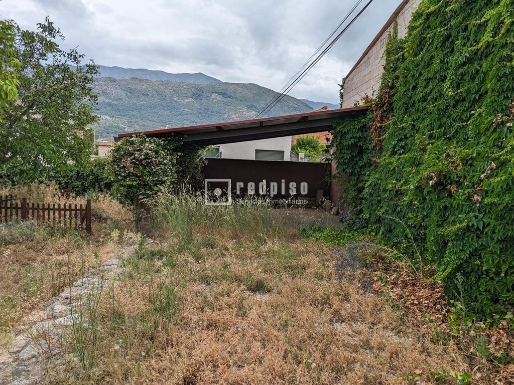 Casa en venta en  calle de San Bartolomé, Navaluenga, Ávila  17/18