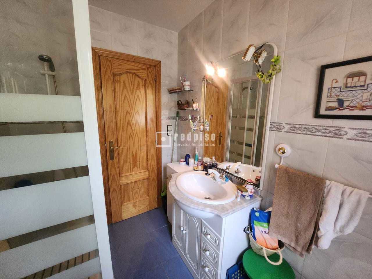 Piso en venta en  La Estación, Ávila  10/25