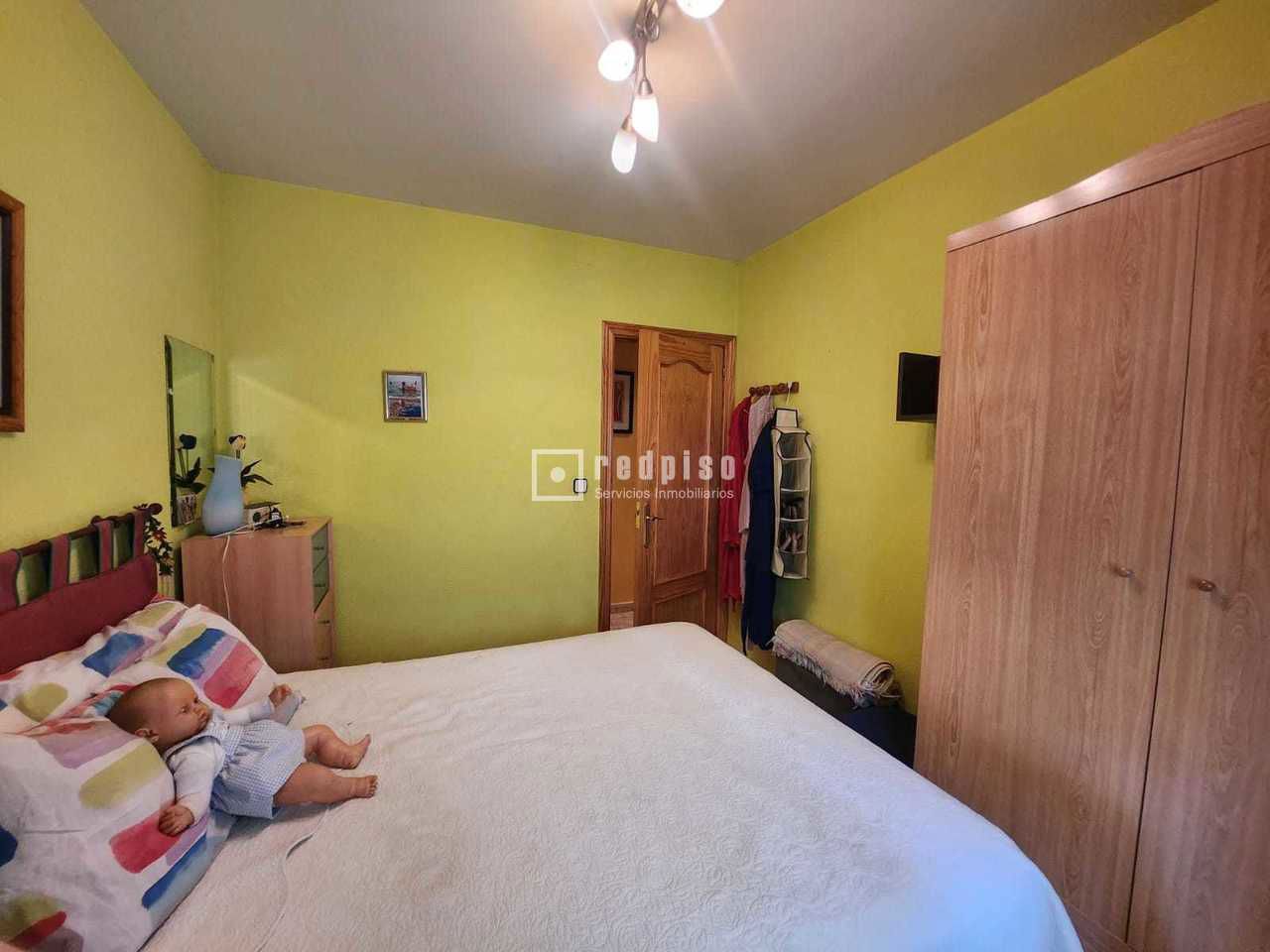 Piso en venta en  La Estación, Ávila  6/25