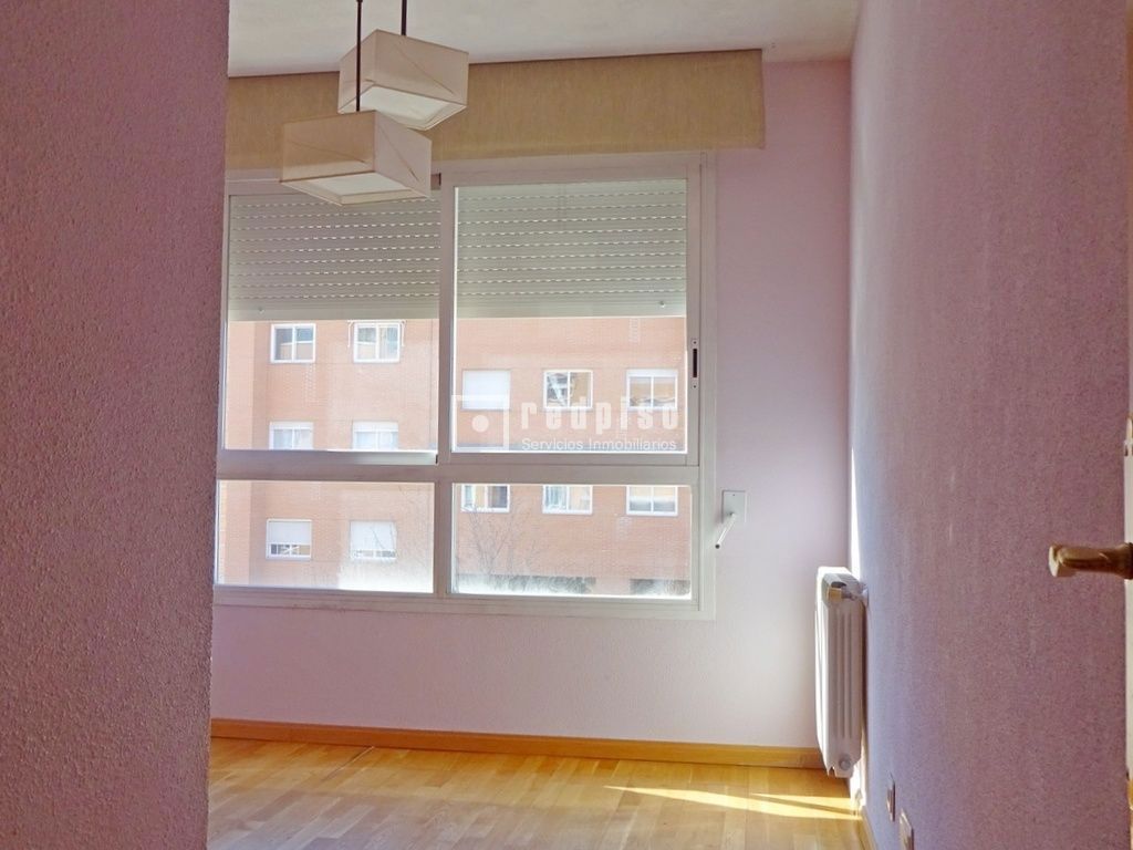 Piso en venta en calle De Minerva, Madrid, Madrid 6/24