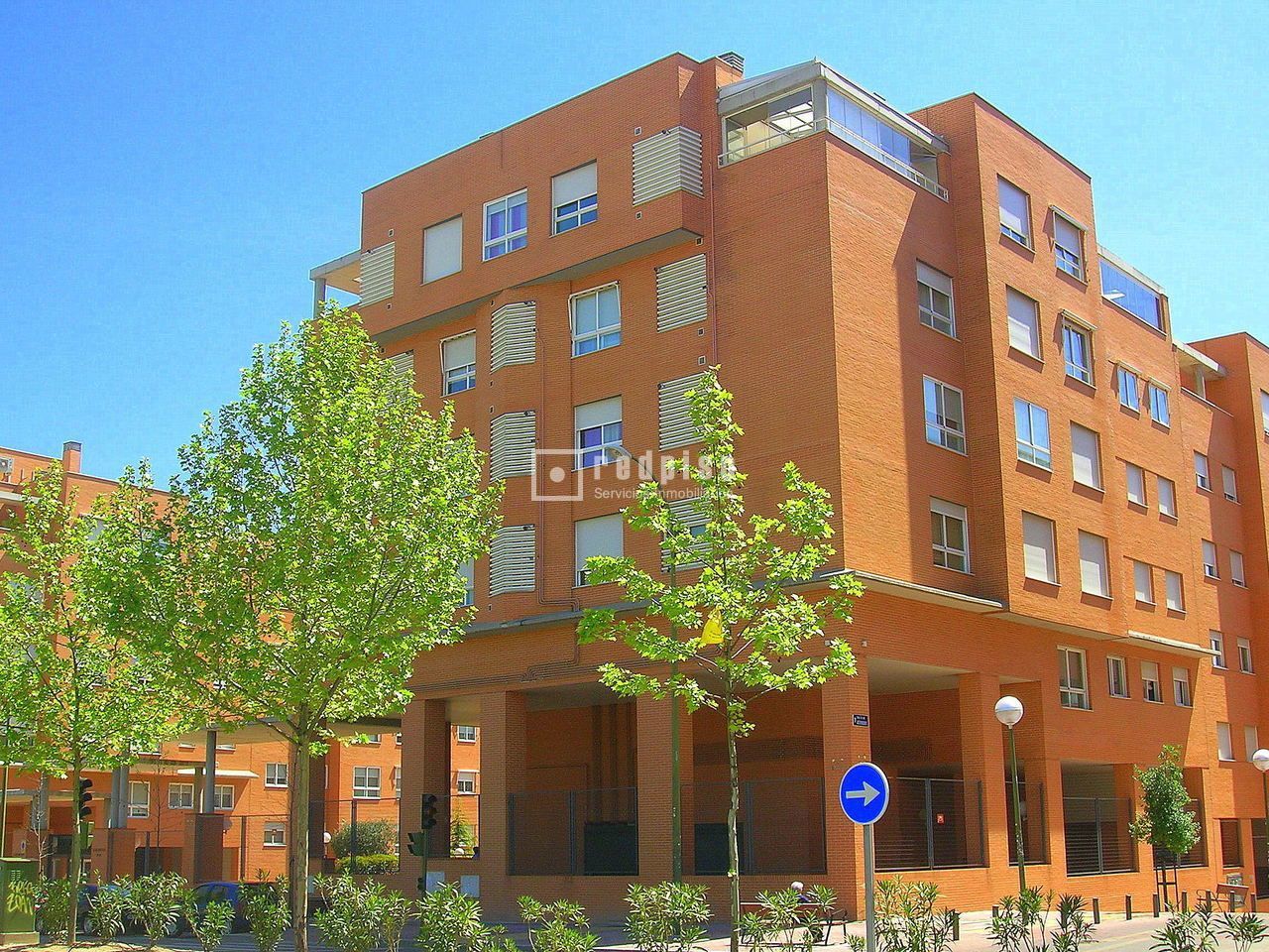 Piso en venta en  calle de Minerva, Madrid  1/1