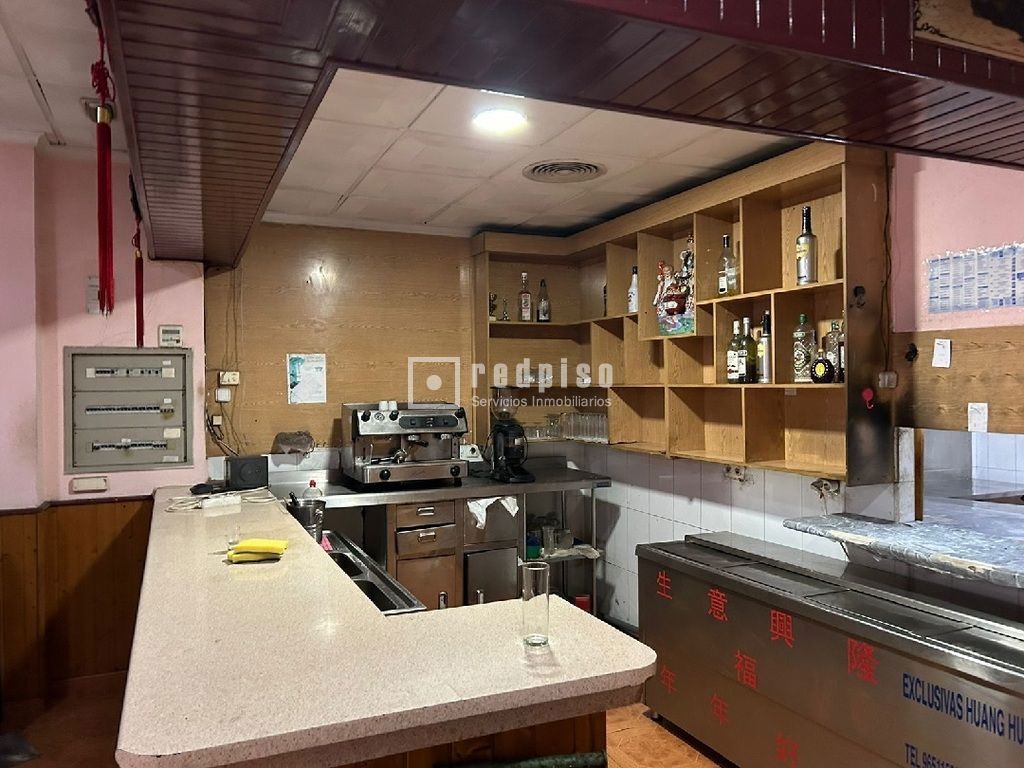 Local en alquiler en avenida De Orihuela, Alacant, Alicante 12/17