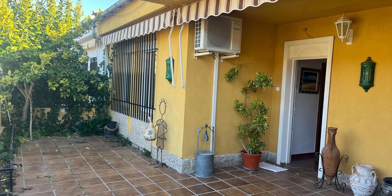 Casa en venta en  calle Peatonal, Alberche del Caudillo, Toledo  1/1