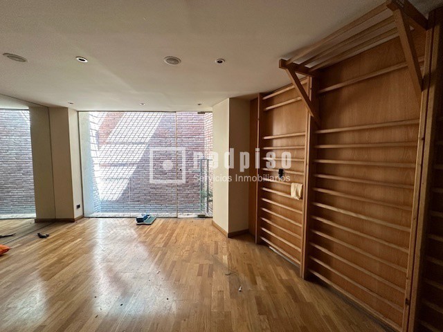 Edificio en venta  Gràcia, Barcelona  9/22