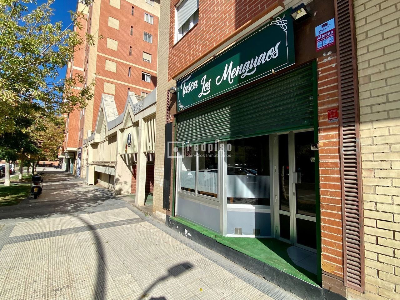 Local en alquiler en  calle de Gabriel Celaya, Zaragoza  4/26