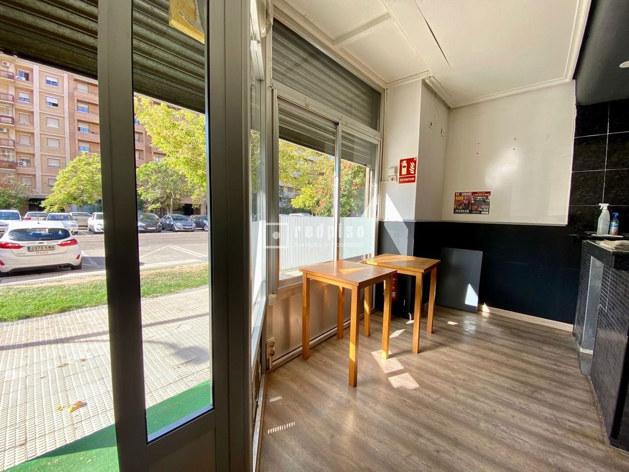 Local en alquiler en  calle de Gabriel Celaya, Zaragoza  8/26