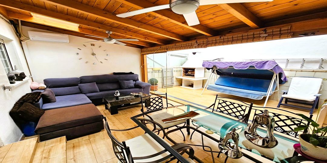 Casa en venta en  Parla, Madrid  1/1