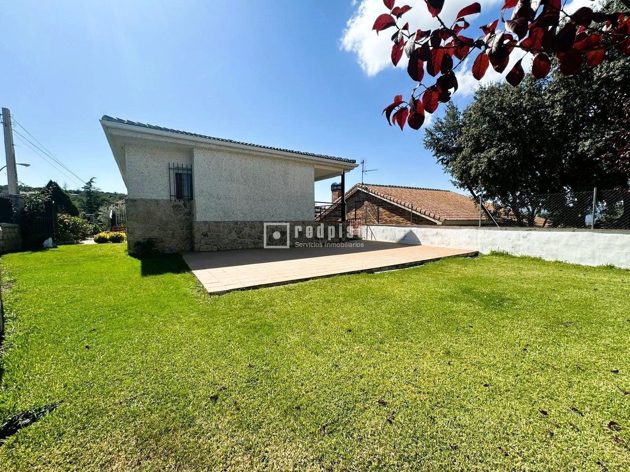 Casa en venta en  calle la Oca, Dominio de Fontenebro, Madrid  25/31