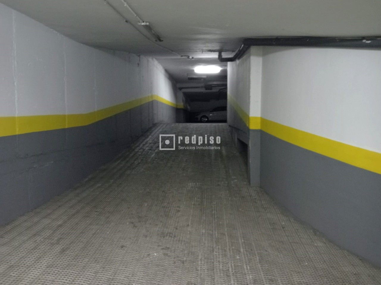 Garaje en alquiler en calle De Vicente Muzas, Madrid, Madrid 4/6