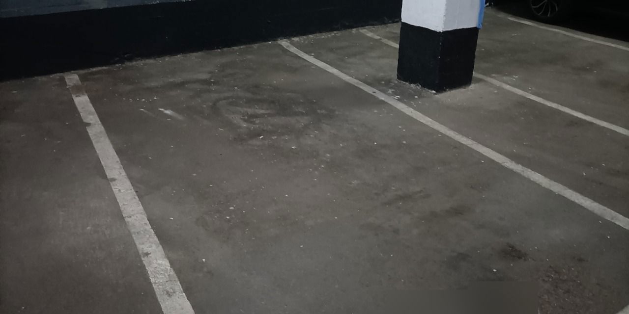 Parking en venta en  calle de Maqueda, Latina, Madrid  1/1