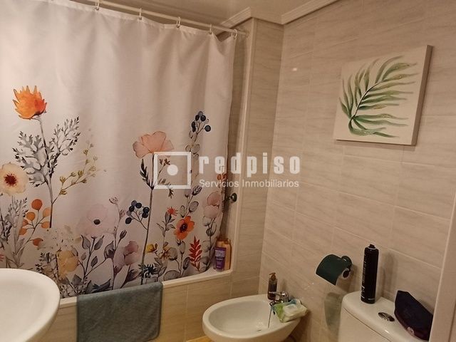 Piso en venta en  calle del Mar Cantábrico, Coslada, Madrid  16/19