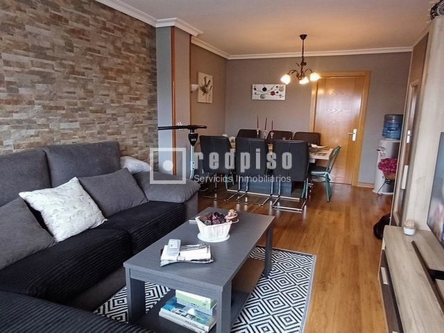 Piso en venta en  calle del Mar Cantábrico, Coslada, Madrid  5/19